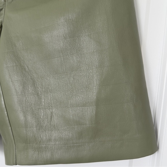 Wilfred Aritzia Olive Green Vegan Leather Shorts – Minor Lines(check photos) - Picture 9 of 12